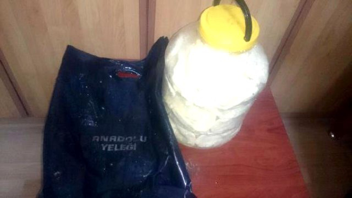 Peynir Bidonunda 1 Kilo 800 Gram Esrar Bulundu