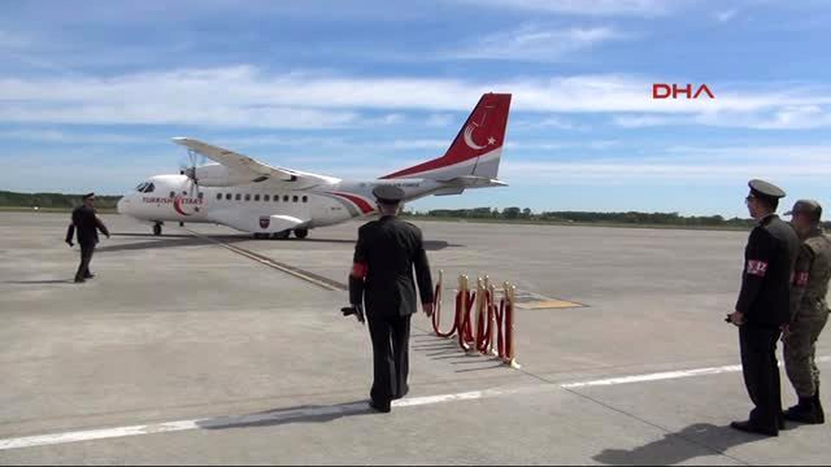 Şehit Annesi "Güzel Gözlüm Böyle mi Gelecektin" Diye Ağıt Yaktı