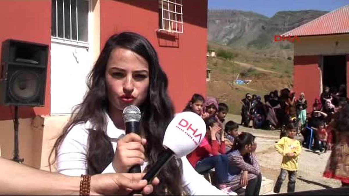 Şemdinli Irak Sınırındaki Köyde 23 Nisan Coşkusu