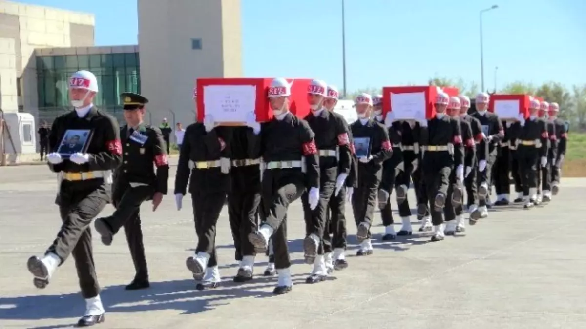 Tunceli Şehitleri Memleketlerine Uğurlandı