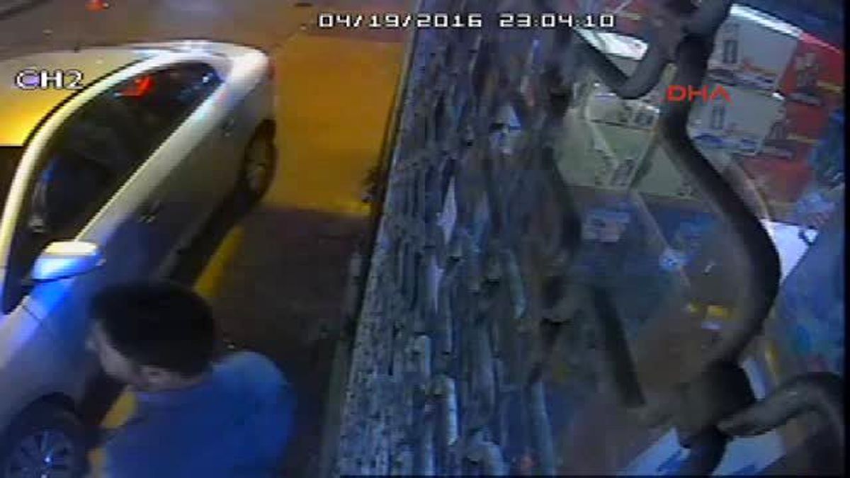 Polis, Yıkılacağı İçin Mühürlenen Binada Fidye İsteme Olayını Ortaya Çıkardı