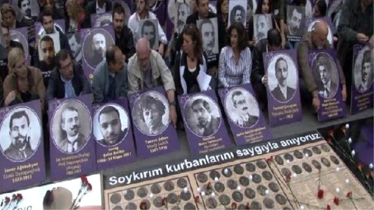 1915 Olaylarında Ölen Ermeniler İçin Tünel Meydanı\'nda Oturma Eylemi...