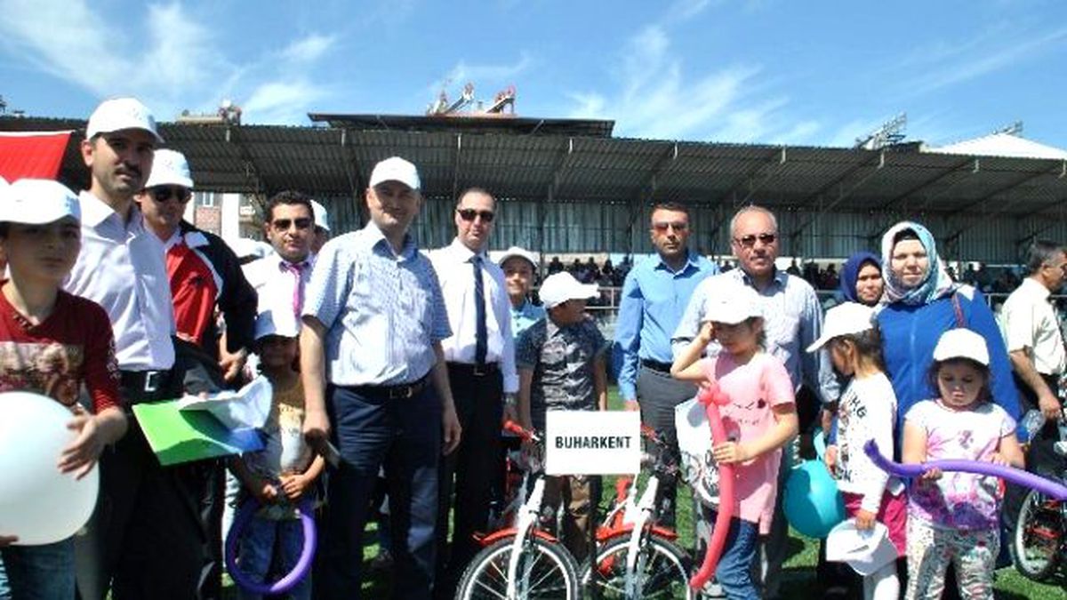 Aydın\'da Gençlere 623 Bisiklet Dağıtıldı