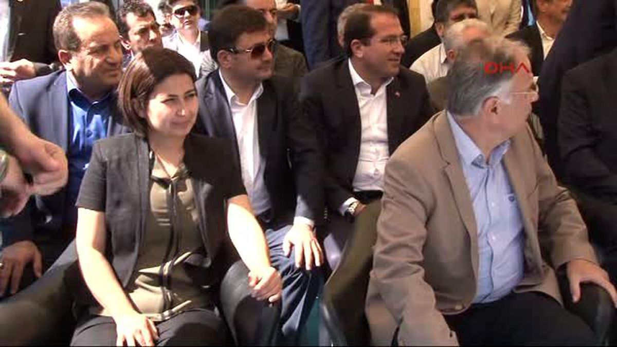 Bakan Yıldırım ve Kocaoğlu Külliye Açtı