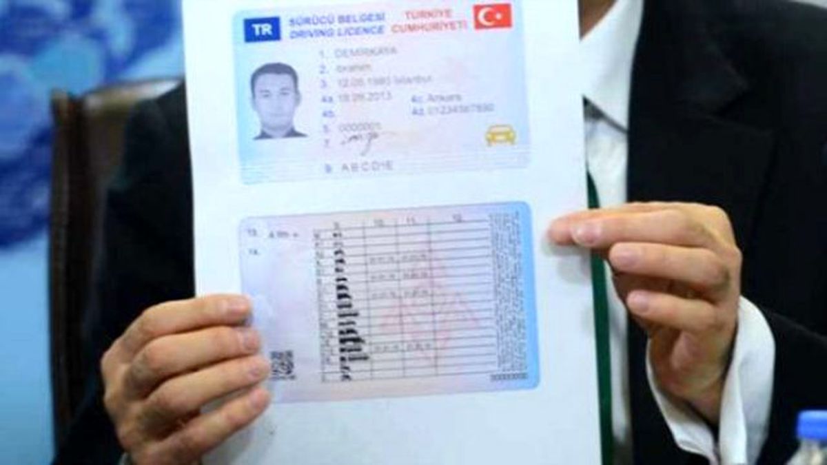 Bankalar Yeni Ehliyetleri Kimlik Olarak Kabul Etmeyecek
