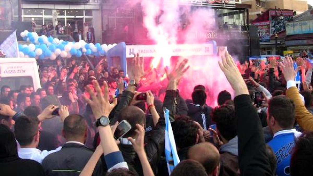Büyükşehir Belediye Erzurumspor\'da "Şampiyonluk" Kutlaması