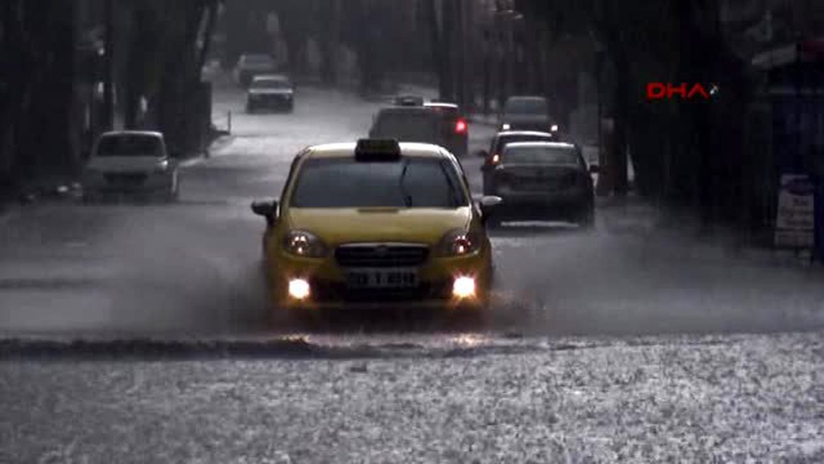 Edirne Sağanak Yağmura Teslim