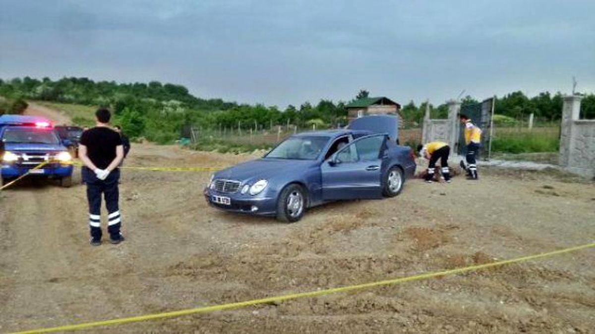 74 Yaşındaki Adamı Evinin Önünde Öldürdüler