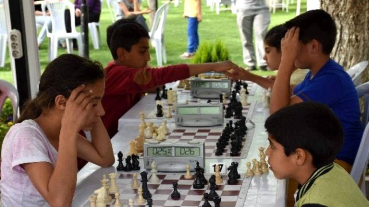 İncirliova\'da Satranç Turnuvası Düzenlendi