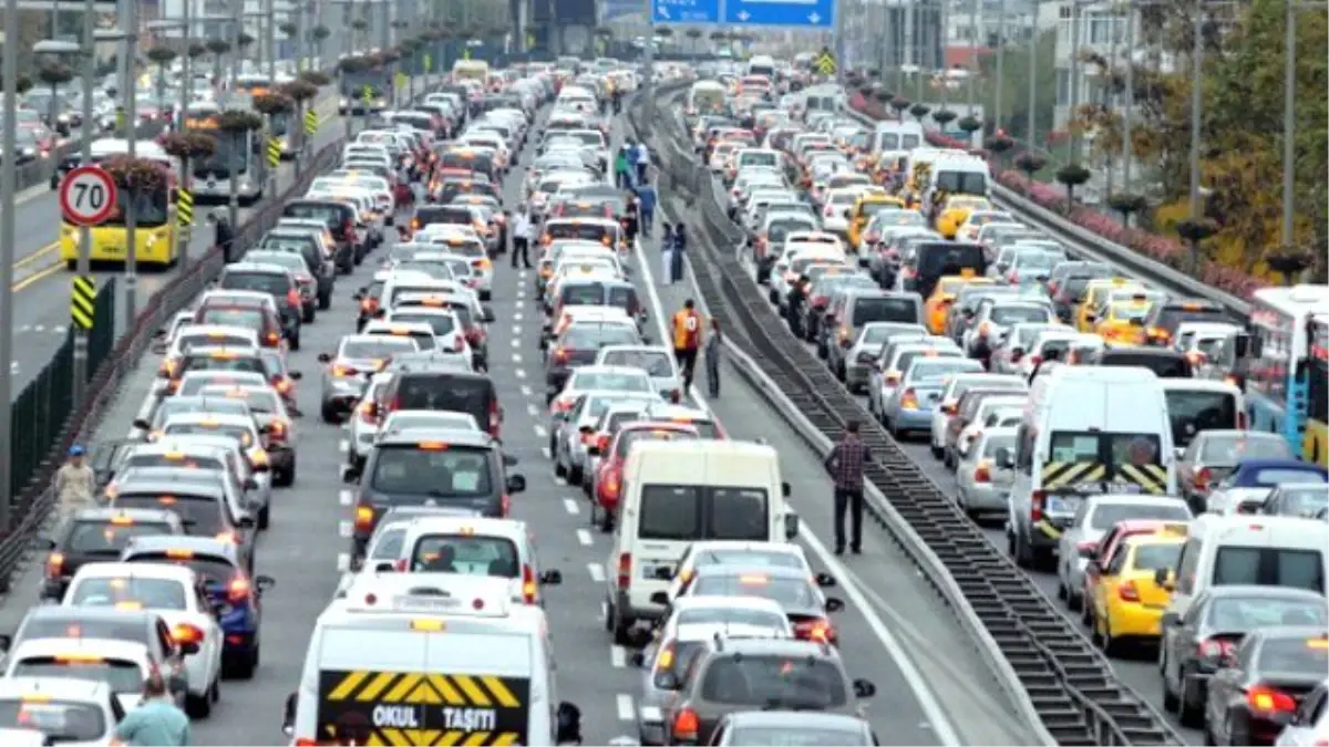 İstanbullular Dikkat! Bugün Bazı Yollar Trafiğe Kapalı