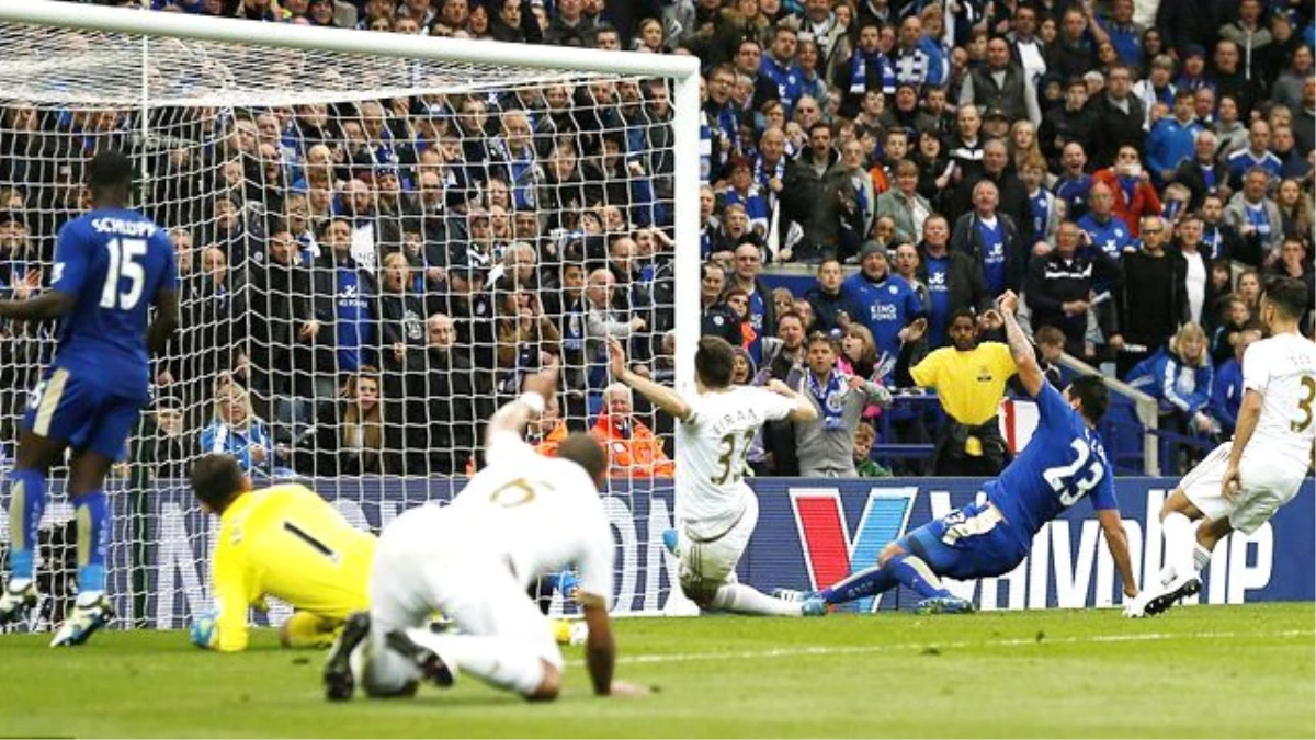 Leicester City, Swansea\'yi 4-0 Yendi