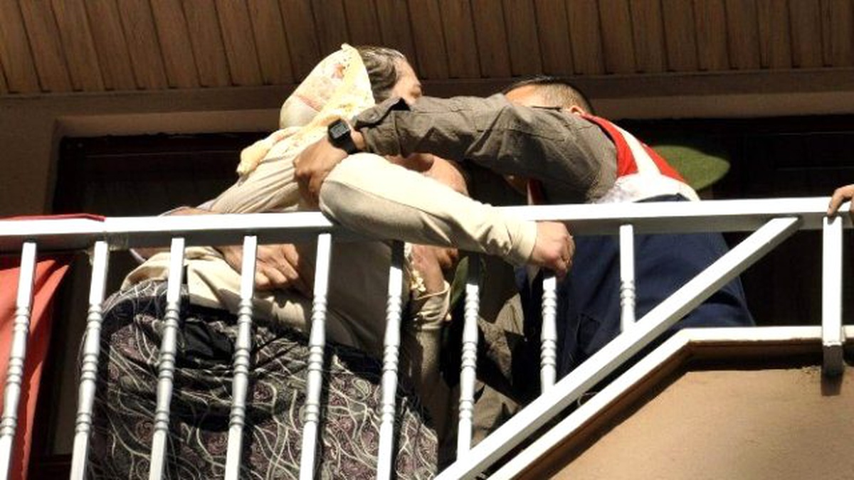 Aile İçi Tartışma Balkon Demirlerine Çıkardı