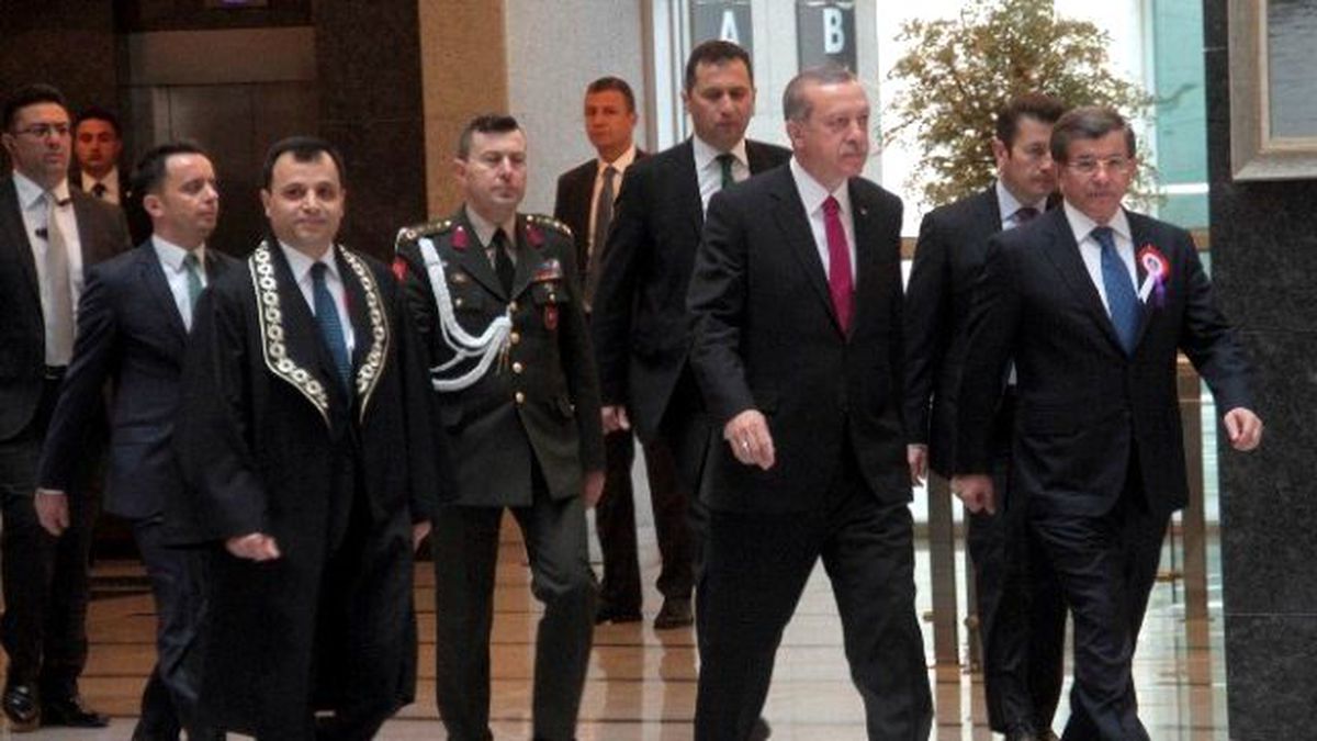 Anayasa Mahkemesi Başkanı Arslan: "Terörün ve Şiddetin Başladığı Yerde Sözün Hükmü Kalmaz"