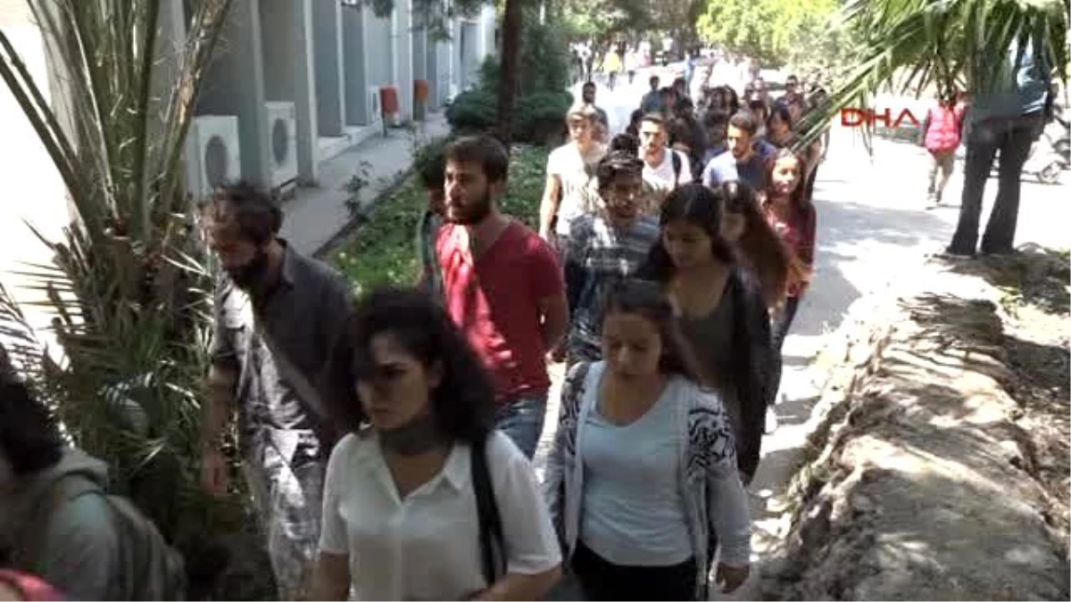 Antalya\'da Büt\'ler Kaldırıldı, Öğrenciler Horonlu Eylem Yaptı