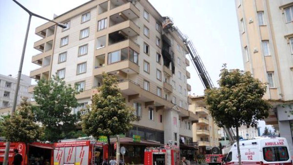 Apartmanda Patlama: 1 Ölü, 5 Yaralı