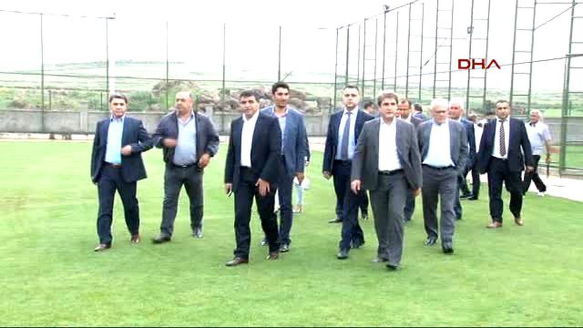 Diyarbakır\'daki Stk\'lardan Saldırıya Uğrayan Amedspor\'a Destek