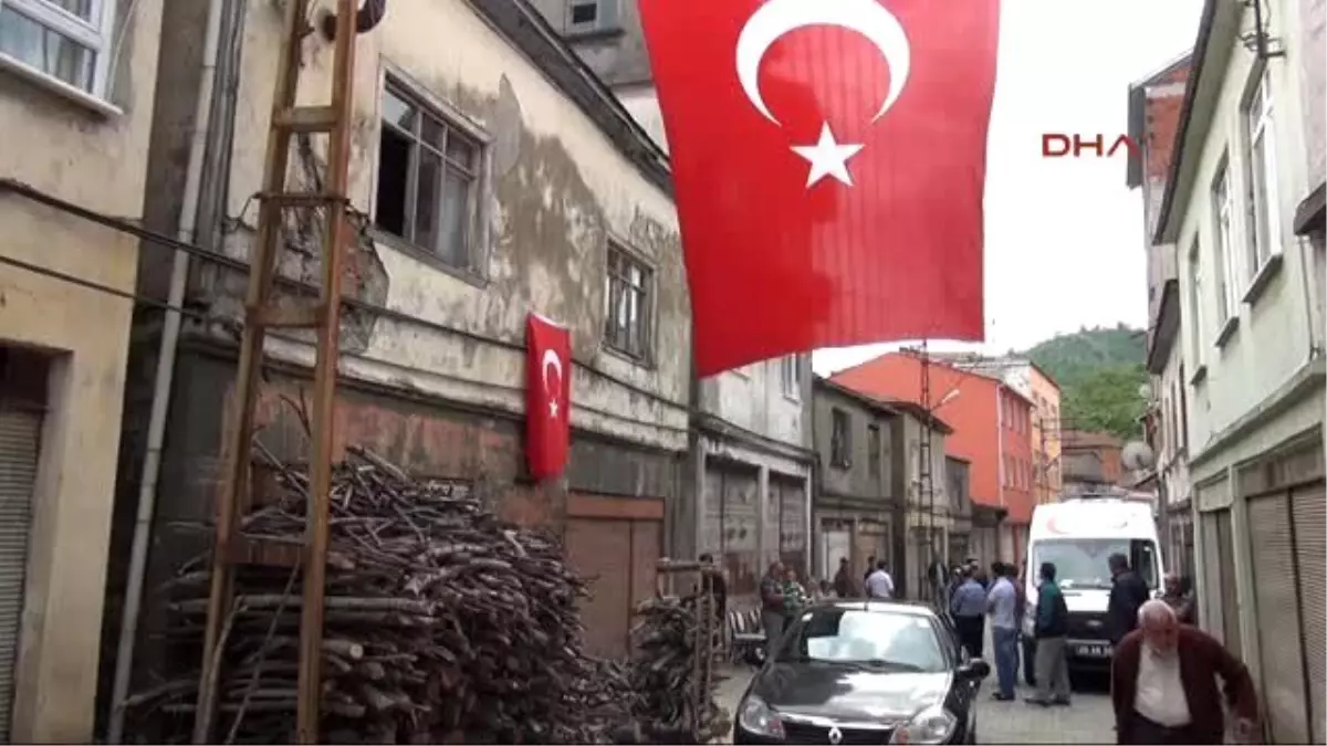 Şehit Arkadaşının Fotoğrafını Taşıyan Asker de Şehit Oldu