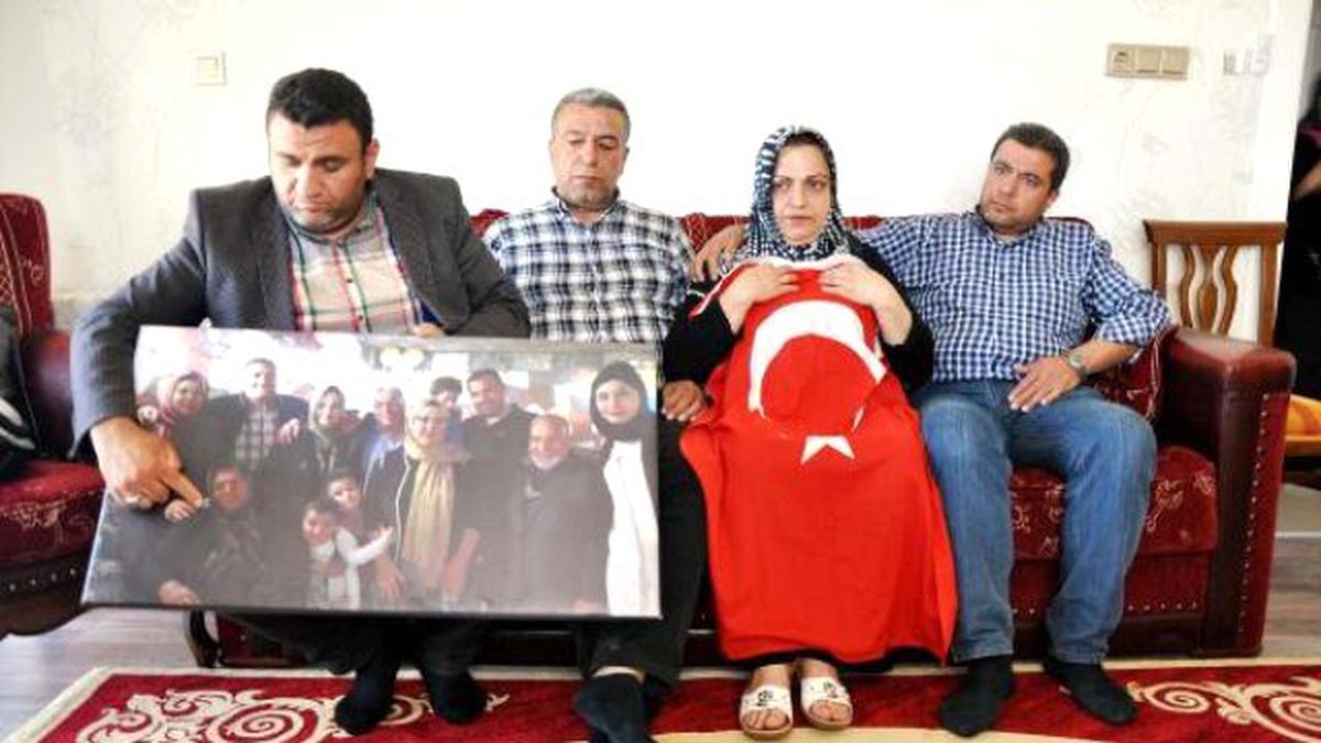 Anneleri Roket Saldırısında Ölen Aile Tepkili