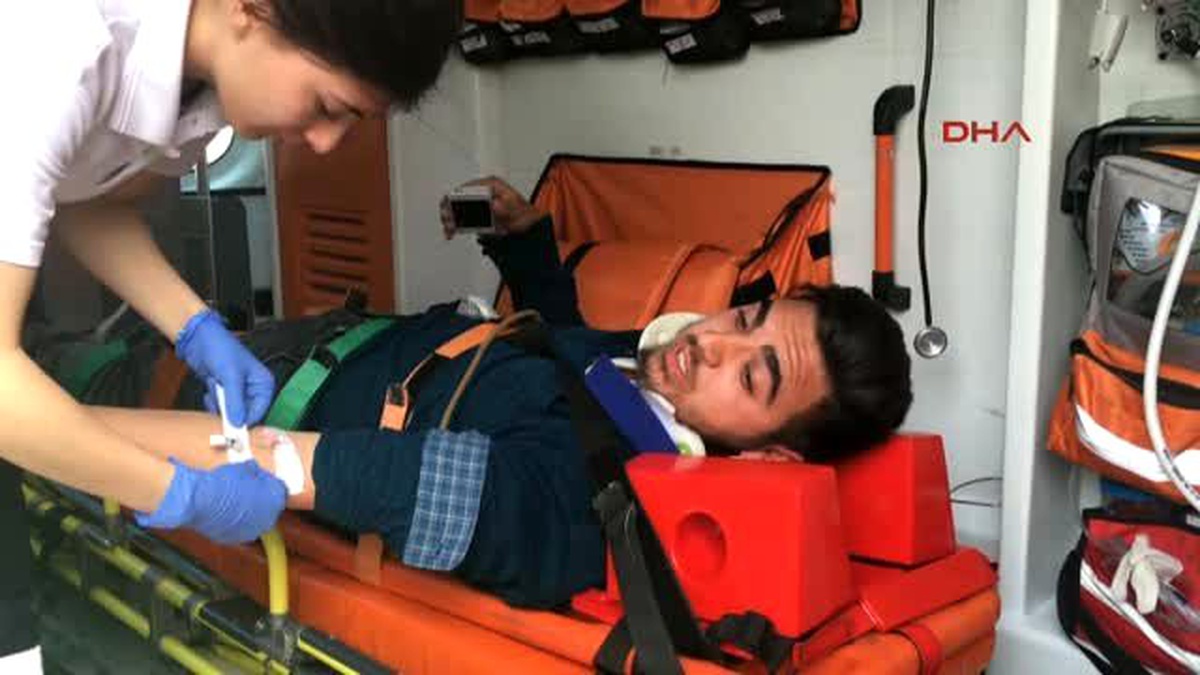 Kocaeli Rampadan Aşağı Uçan Otomobilin Sürücüsü Yaralandı