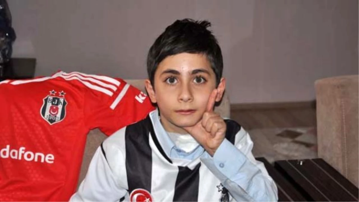 Doktorlar 'Her An Kaybedebiliriz' Dedi, Küçük Bekir Hayata Tutundu