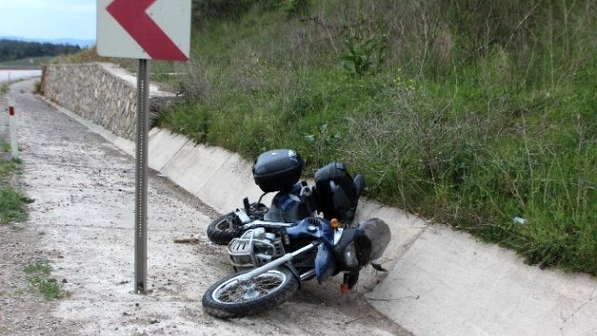 Otomobil Motosiklete Çarptı: 1 Yaralı