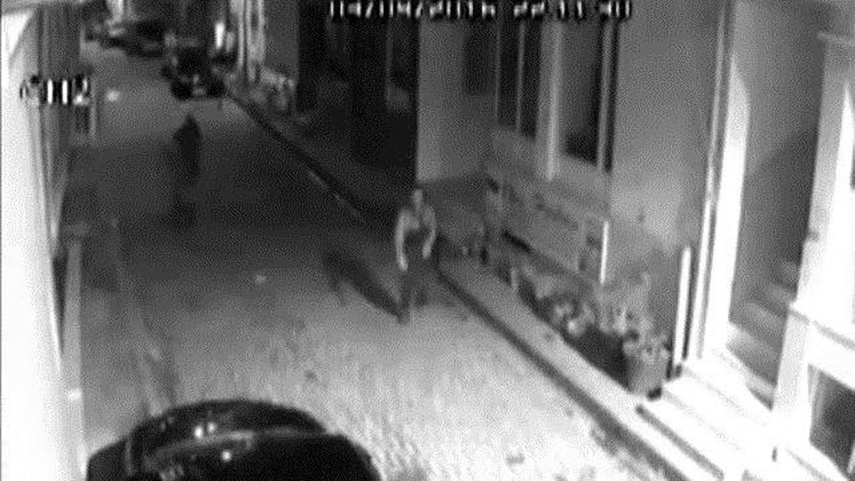 Polisi Görünce Ellerindeki Uyuşturucuları Atıp Kaçtılar