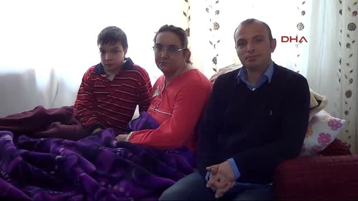 Samsun Felçli Eşine 6 Yıldır Gözü Gibi Bakıyor