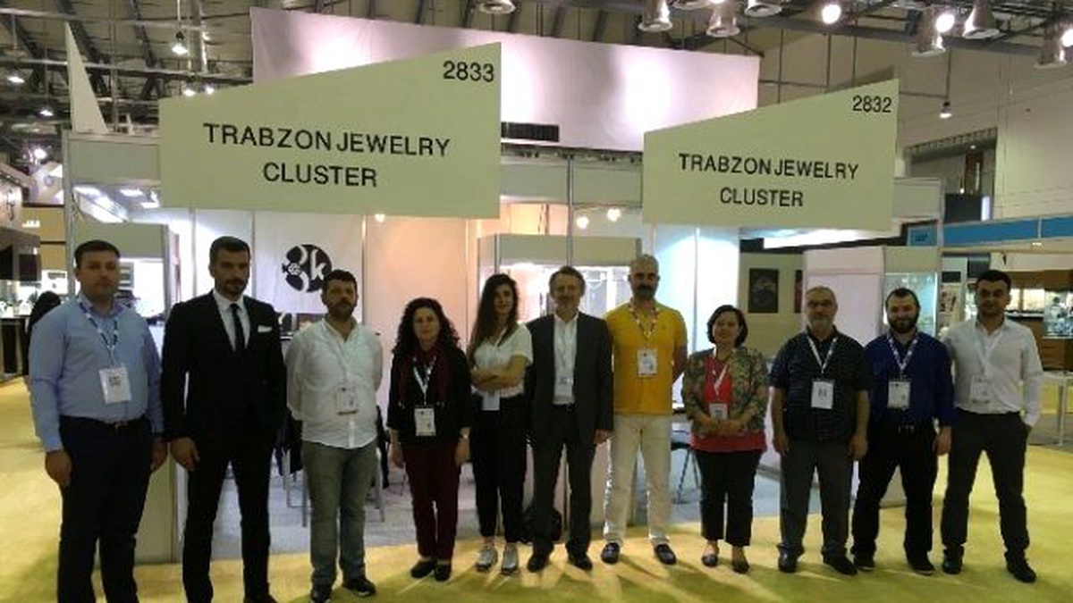 Trabzonlu Kuyumcuların Ürünleri Birleşik Arap Emirlikleri\'nde Görücüye Çıktı
