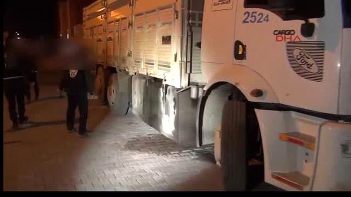 Van\'da 8 Ton Kaçak Akaryakıt Ele Geçirildi