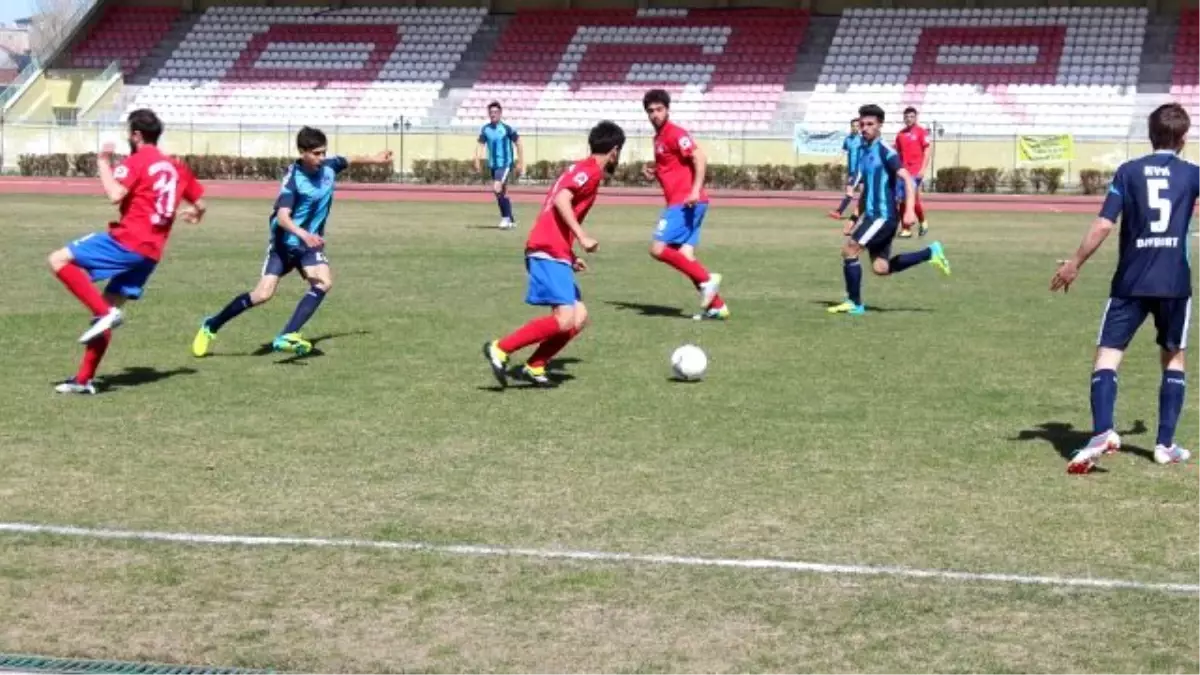 Ağrı\'da Kredi Yurtlar Kurumları Arası Futbol Müsabakası