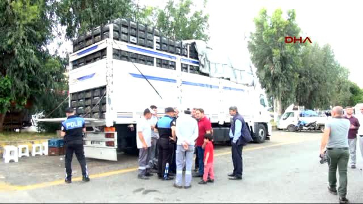 Alanya\'dan Asker ve Polise 25 Ton Meyve