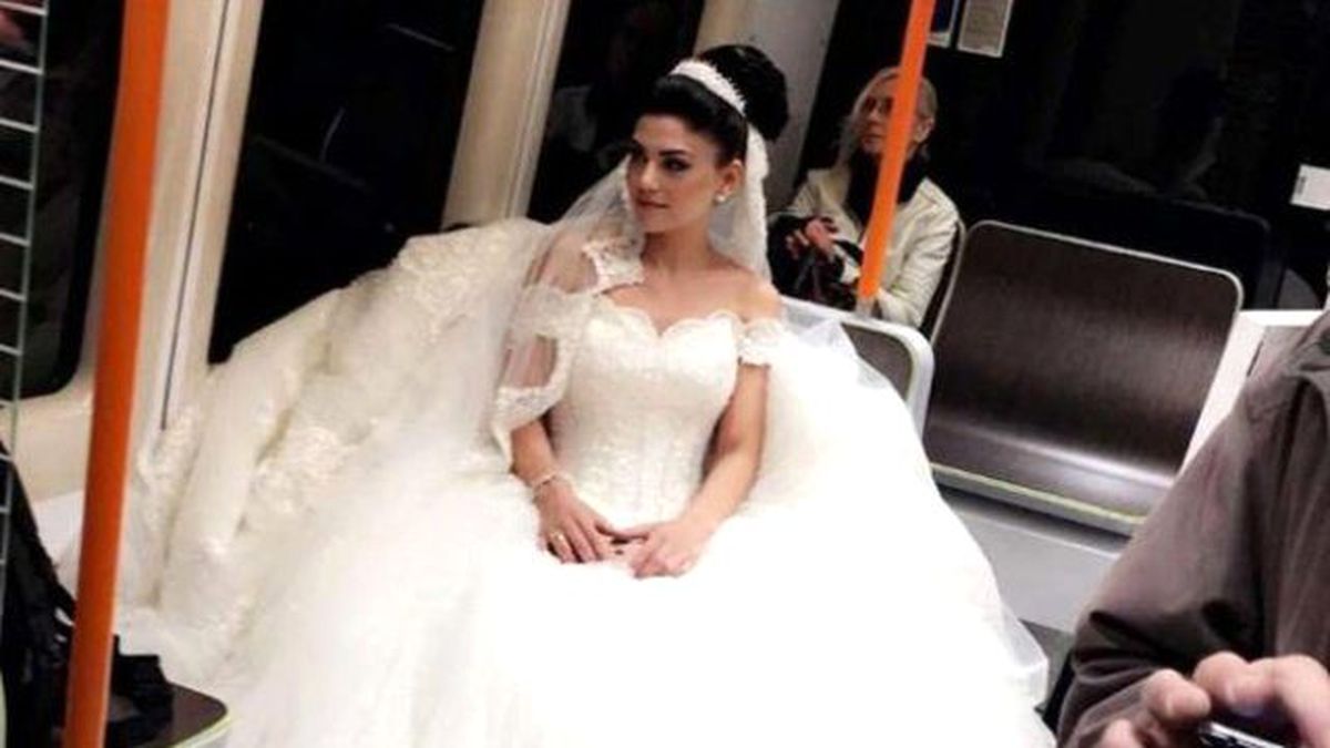 Almanya\'da Yaşayan Türk Gelin-damadın İmdadına Hannover\'liler Koştu