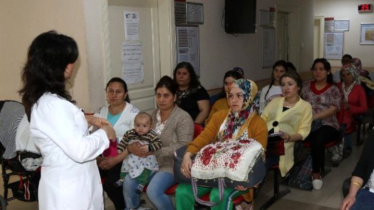 Anne ve Anne Adaylarına Anne Sütünün Önemi Anlatıldı