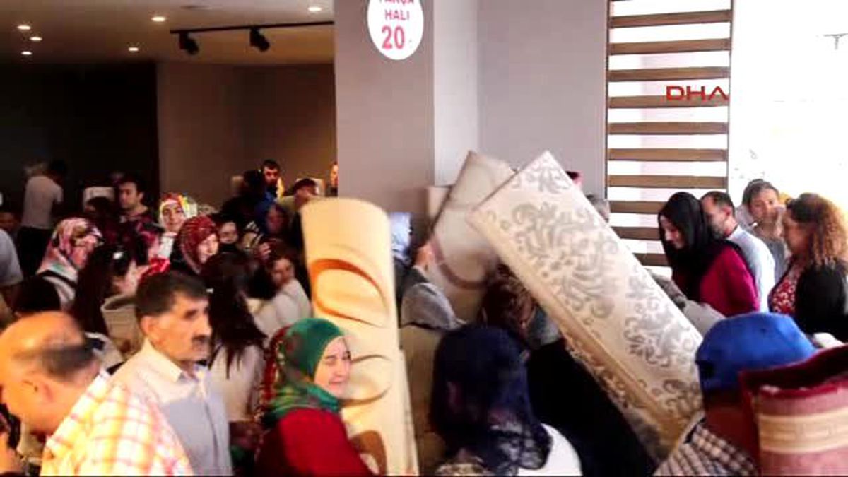 Aydın\'da Halı İzdihamı