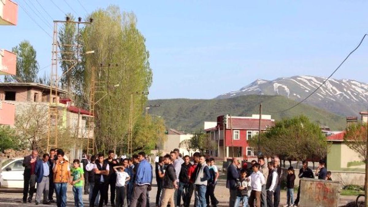 Çocukların Metruk Binada Bulduğu Paketten Bomba Çıktı