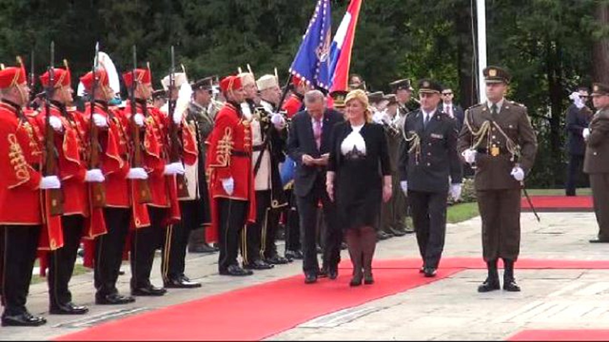 Cumhurbaşkanı Erdoğan Pozdrav Vojniciyi Unutunca