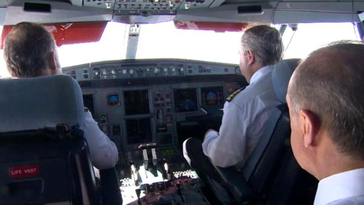 Erdoğan Kokpitten \'Dünya Pilotlar Günü\'nü Kutladı