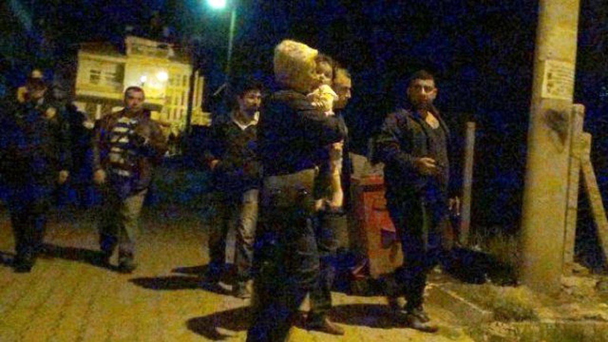 Eşi Terk Edince Bir Buçuk Yaşındaki Kızını Evde Rehin Aldı