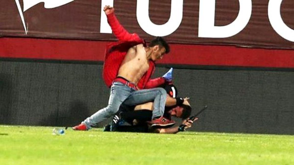 Hakeme Saldıran Taraftar, Dayısının Kartıyla Maça Girmiş