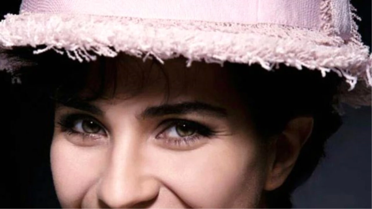 22 Ülkenin Gençleri, Tuba Büyüküstün'ü En İyi Kadın Oyuncu Seçti