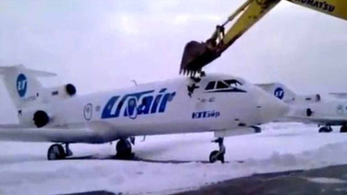 Havalimanı Çalışanı, İşten Atılınca Uçağı Parçaladı!