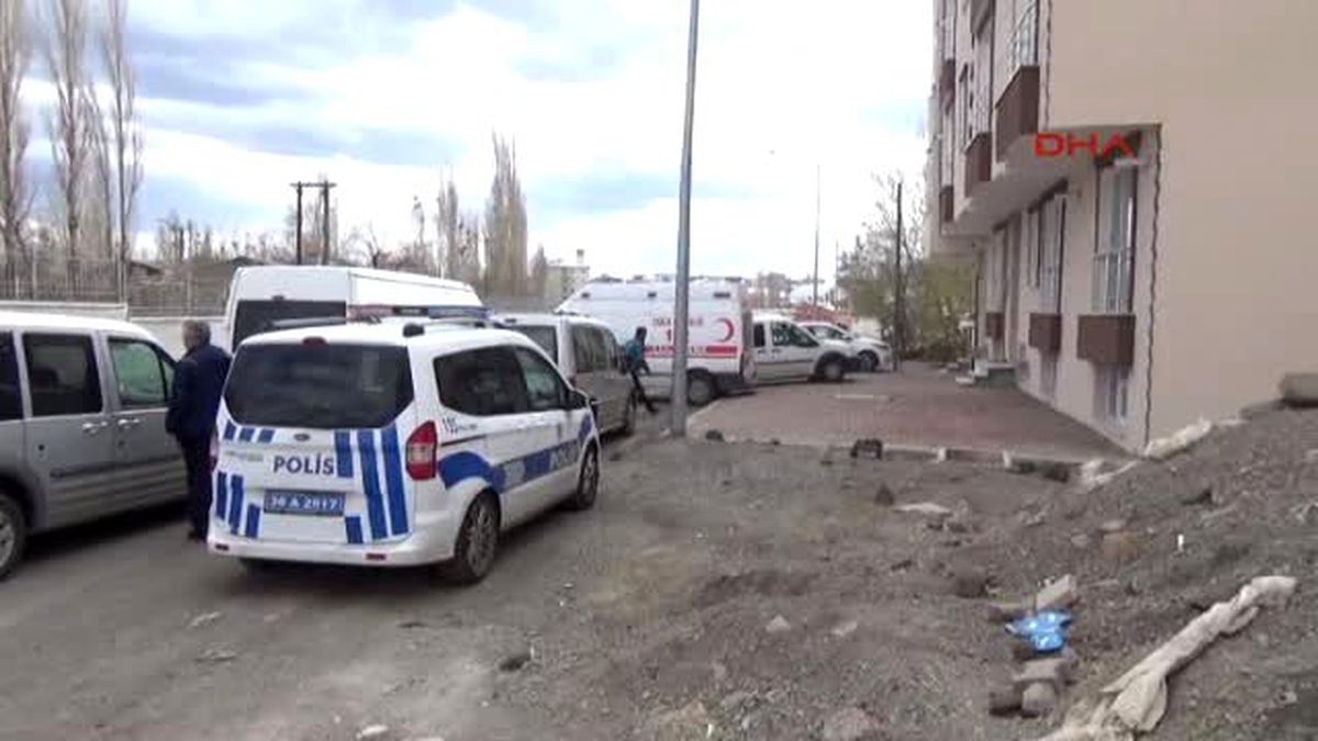 Kars?ta Yalnız Yaşayan Kadın, Evinde Ölü Bulundu