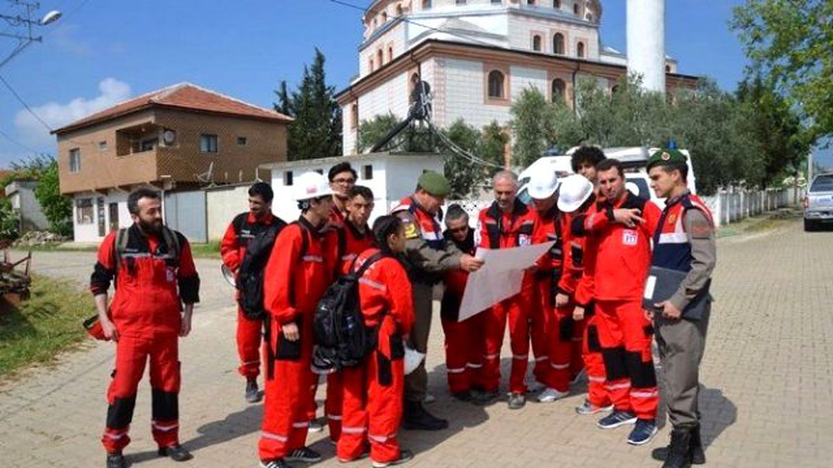 Kayıp Yaşlı Adam Köpeklerle Arandı