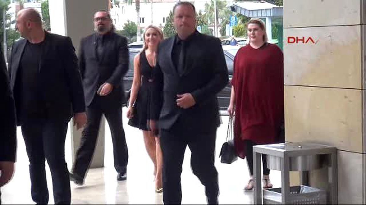 Mersin Hadise Mersin\'de Hayranlarıyla Buluştu