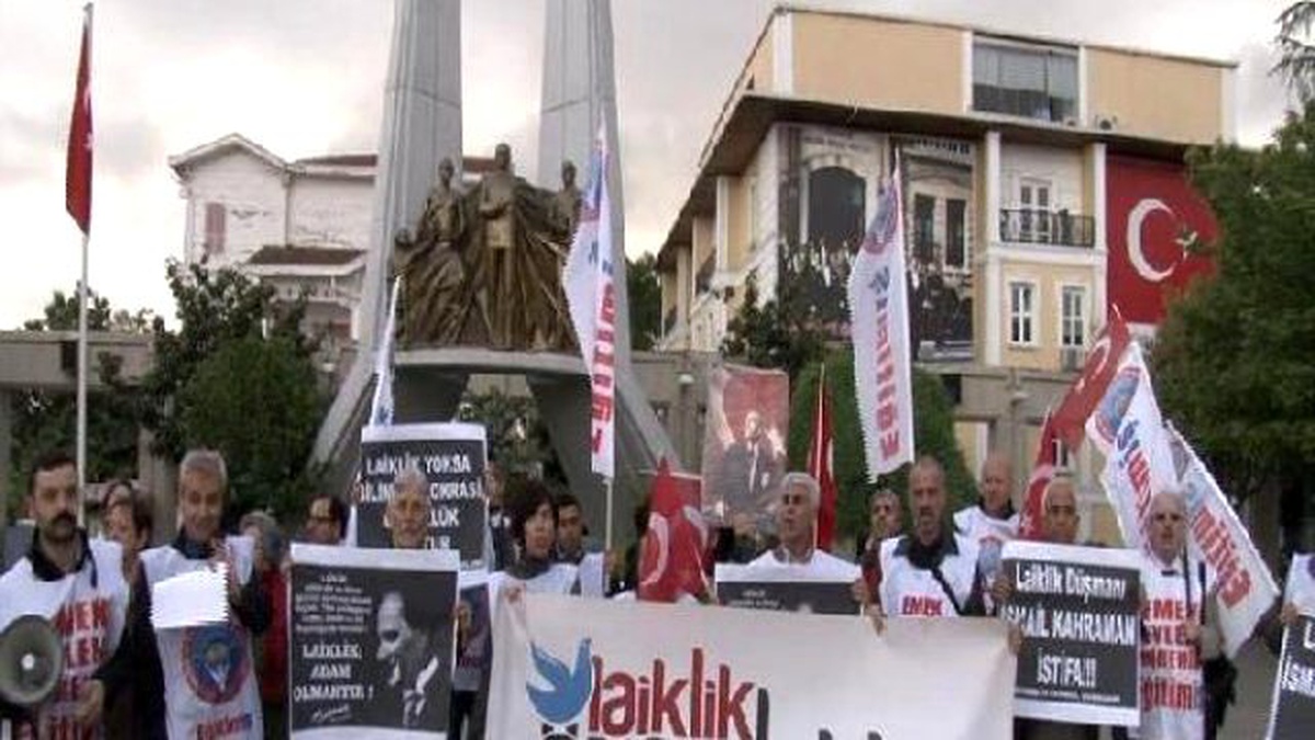 TBMM Başkanı Kahraman\'ın "Laiklik" Sözlerine Tepki...
