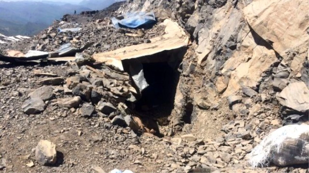 Uludere\'de PKK\'nın Telsiz Konuşmaları Dinlendi, Saklandıkları Mağara İmha Edildi