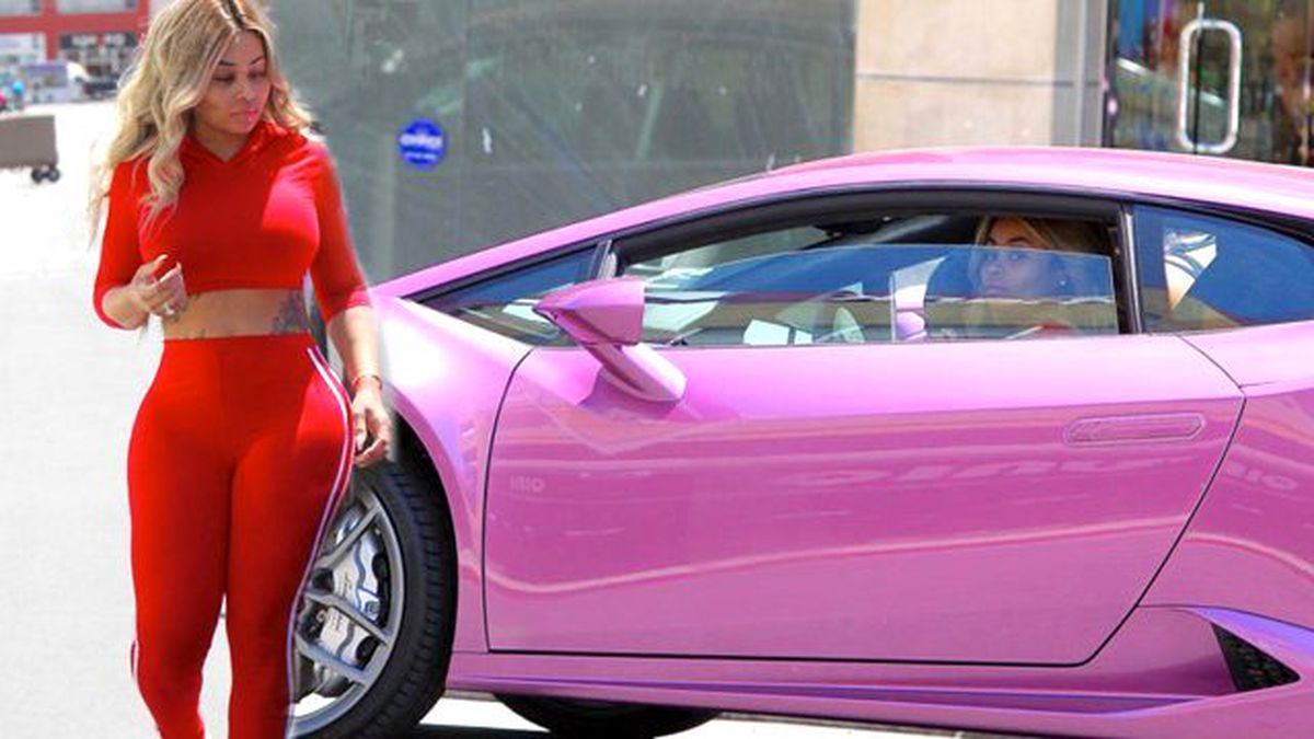 Blac Chyna'nın Kırmızı Taytı, Pembe Lamborghini'sini Gölgede Bıraktı