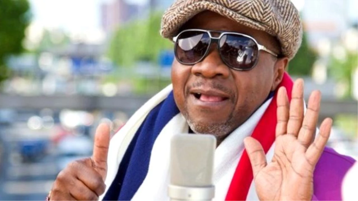 Ünlü Şarkıcı Papa Wemba, Sahnede Hayatını Kaybetti