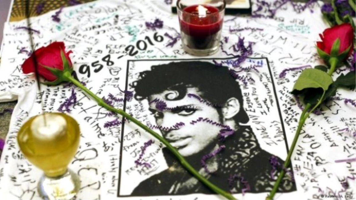 Vefat Eden Pop İkonu Prince\'in Albümleri Yok Satıyor