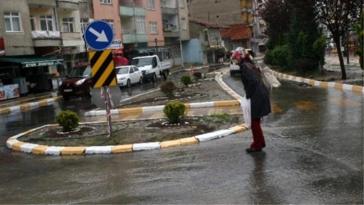 Yozgat\'ta Yağmur Sevindirdi